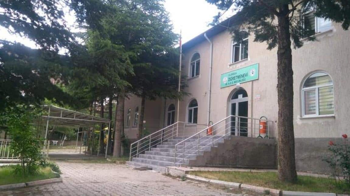 YENİLENEN İMAJIYLA ÖĞRETMEN EVİ HİZMETİNİZDE!!!